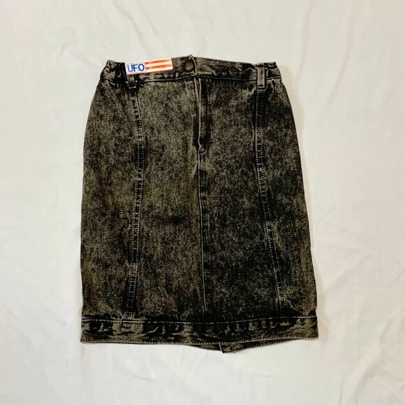 VINTAGE 1980s DEADSTOCK UFO Sport Black Denim Jean Mini Skirt Acid Wash Cotton - Picture 2 of 10